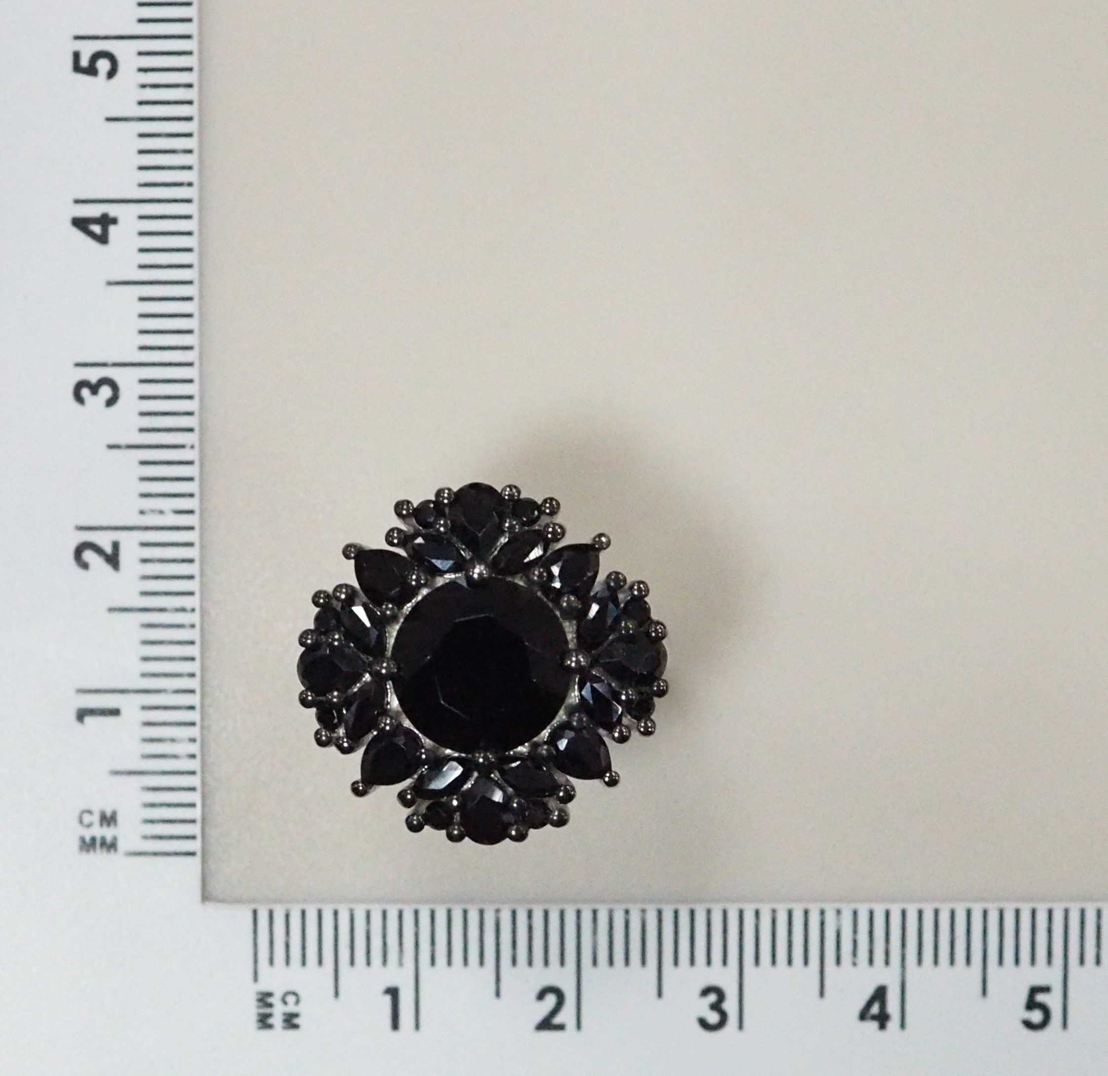 Серебряное кольцо со шпинелью